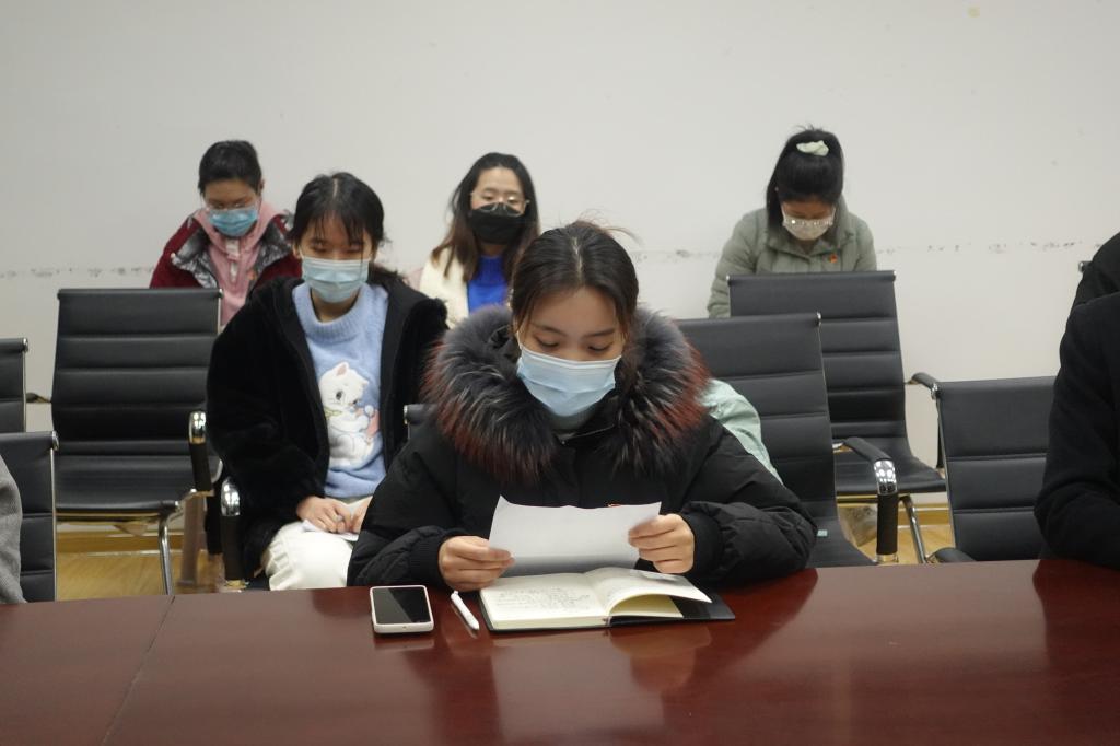 爱游戏体育