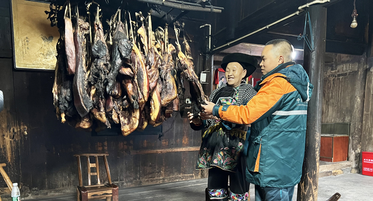 爱游戏体育